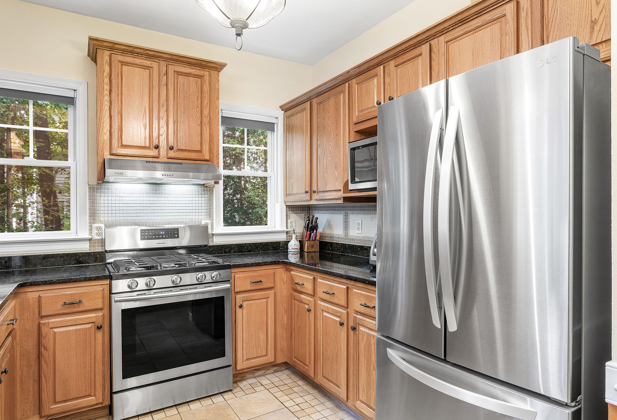 16-Kitchen
