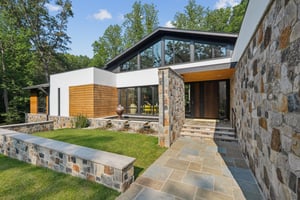 One level living!