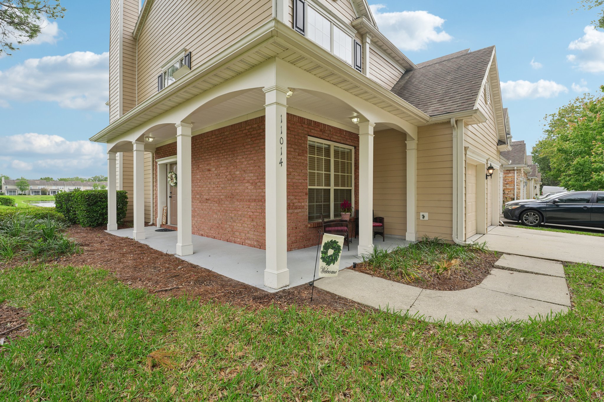 Castlemain Cir E-S1104-005.jpg