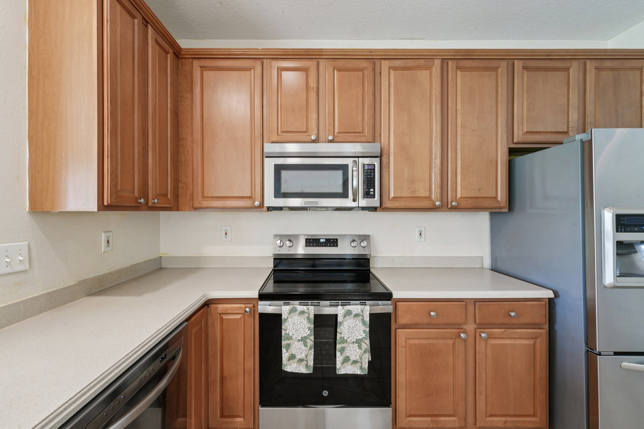 Castlemain Cir E-S1104-015.jpg