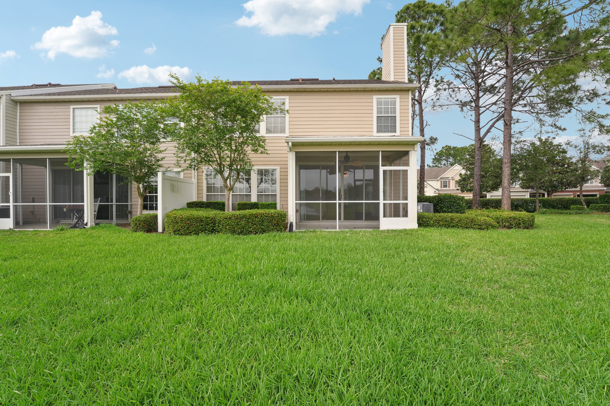 Castlemain Cir E-S1104-038.jpg