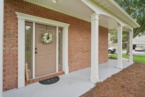 Castlemain Cir E-S1104-004.jpg