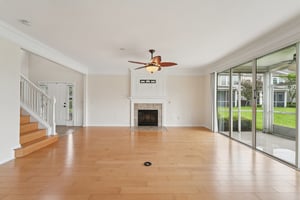 Castlemain Cir E-S1104-009.jpg