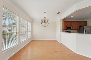 Castlemain Cir E-S1104-012.jpg