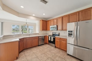 Castlemain Cir E-S1104-017.jpg