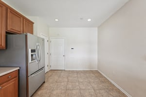 Castlemain Cir E-S1104-018.jpg