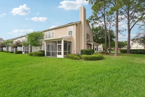 Castlemain Cir E-S1104-037.jpg