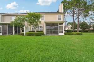 Castlemain Cir E-S1104-038.jpg