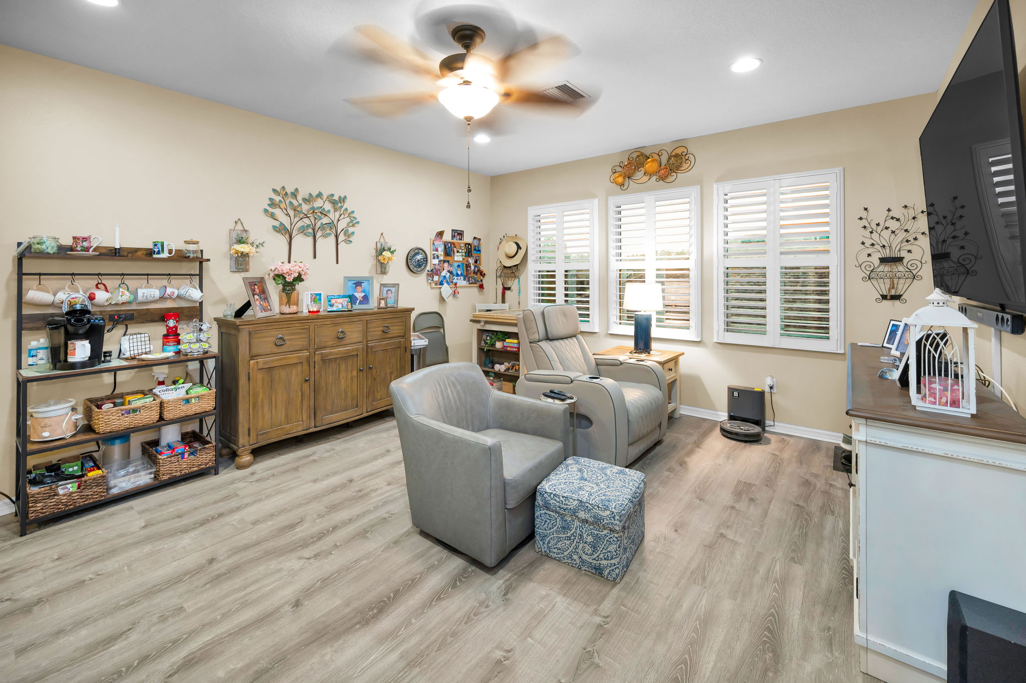 Upper Level Bonus Room2