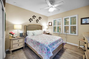 Upper Level Bedroom4