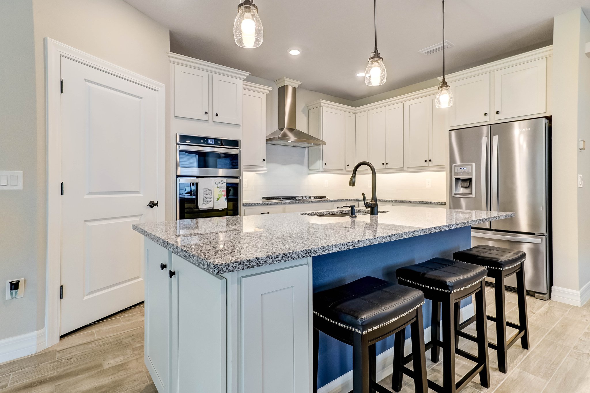 Kitchen/Breakfast Bar