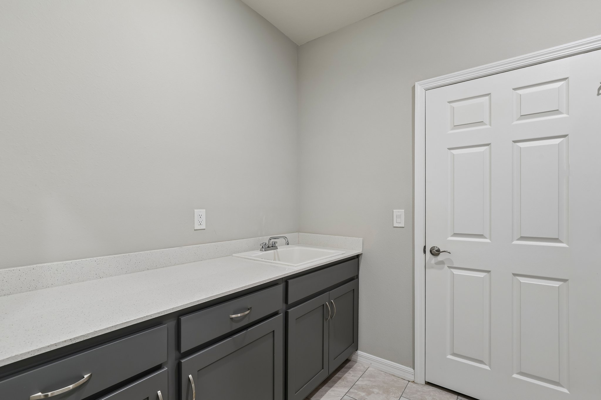 Town View Dr-S3009-027.jpg