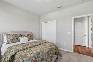 Town View Dr-S3009-025.jpg