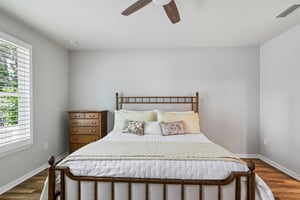 Town View Dr-S3009-036.jpg