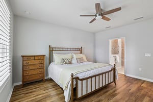 Town View Dr-S3009-037.jpg
