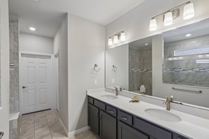 Town View Dr-S3009-040.jpg