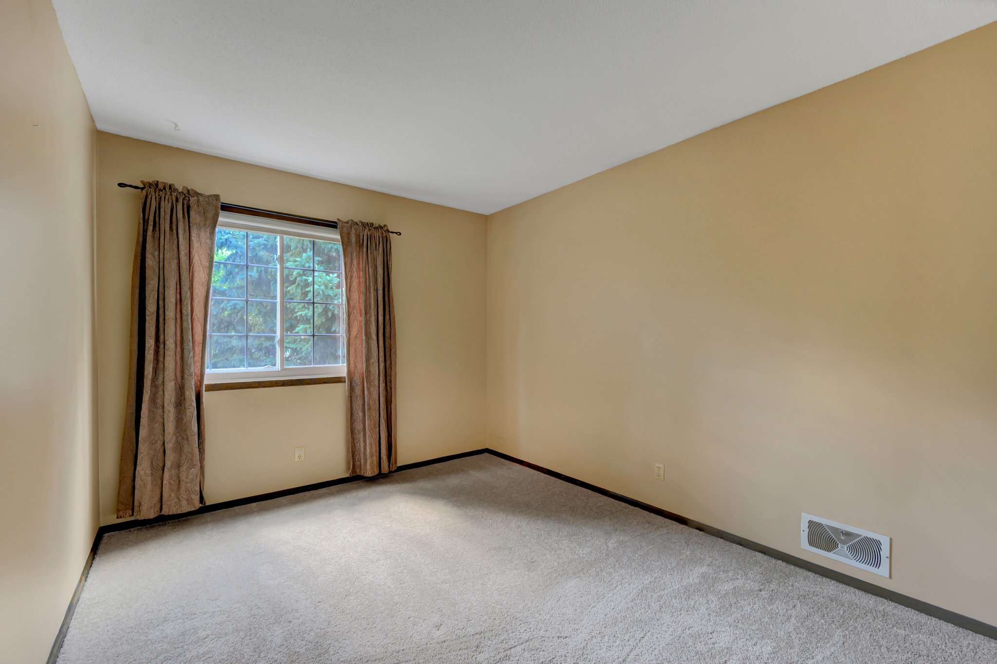 1102 10th Ave, Newport, MN 55055, USA Photo 12