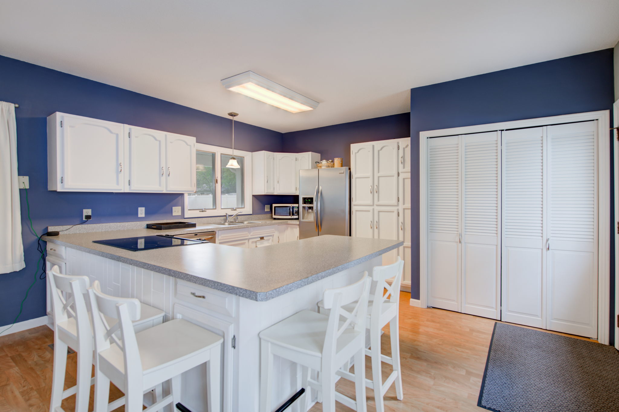 6 Kitchen