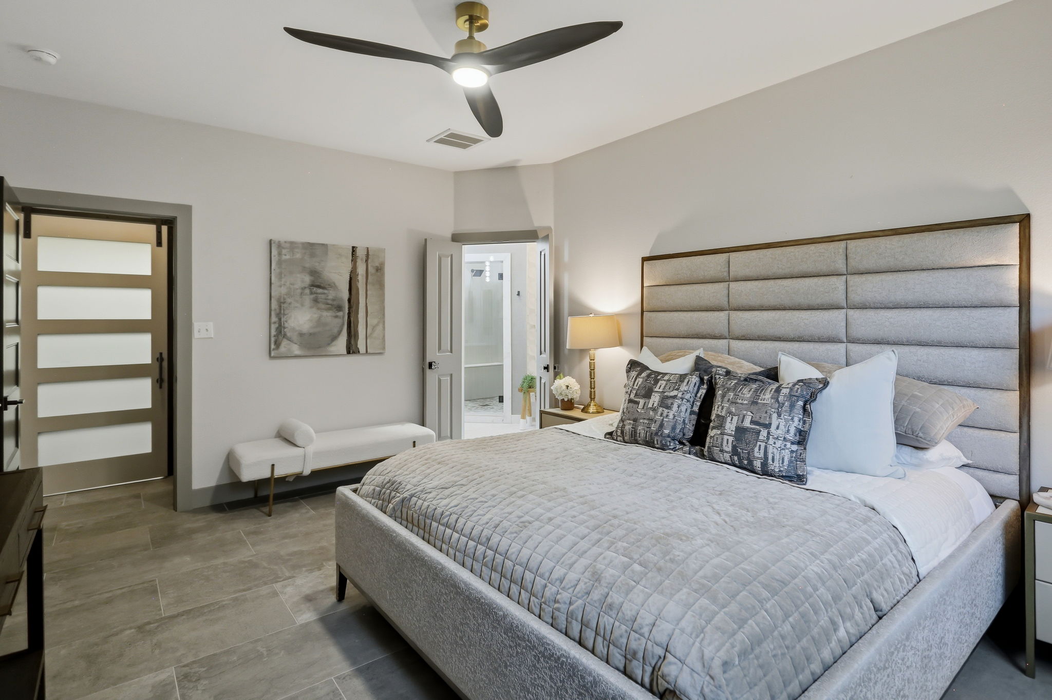  Photo 37