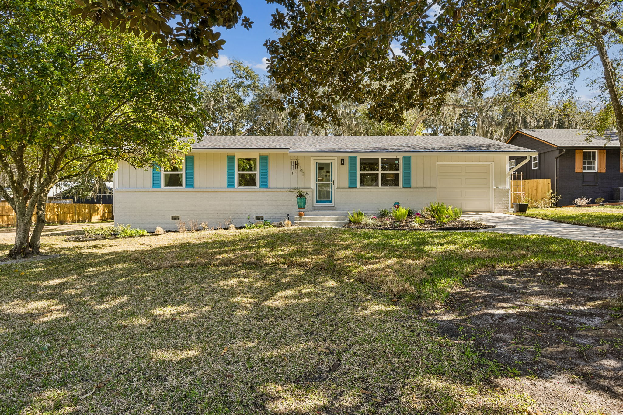 Welcome to 1102 N 15th St