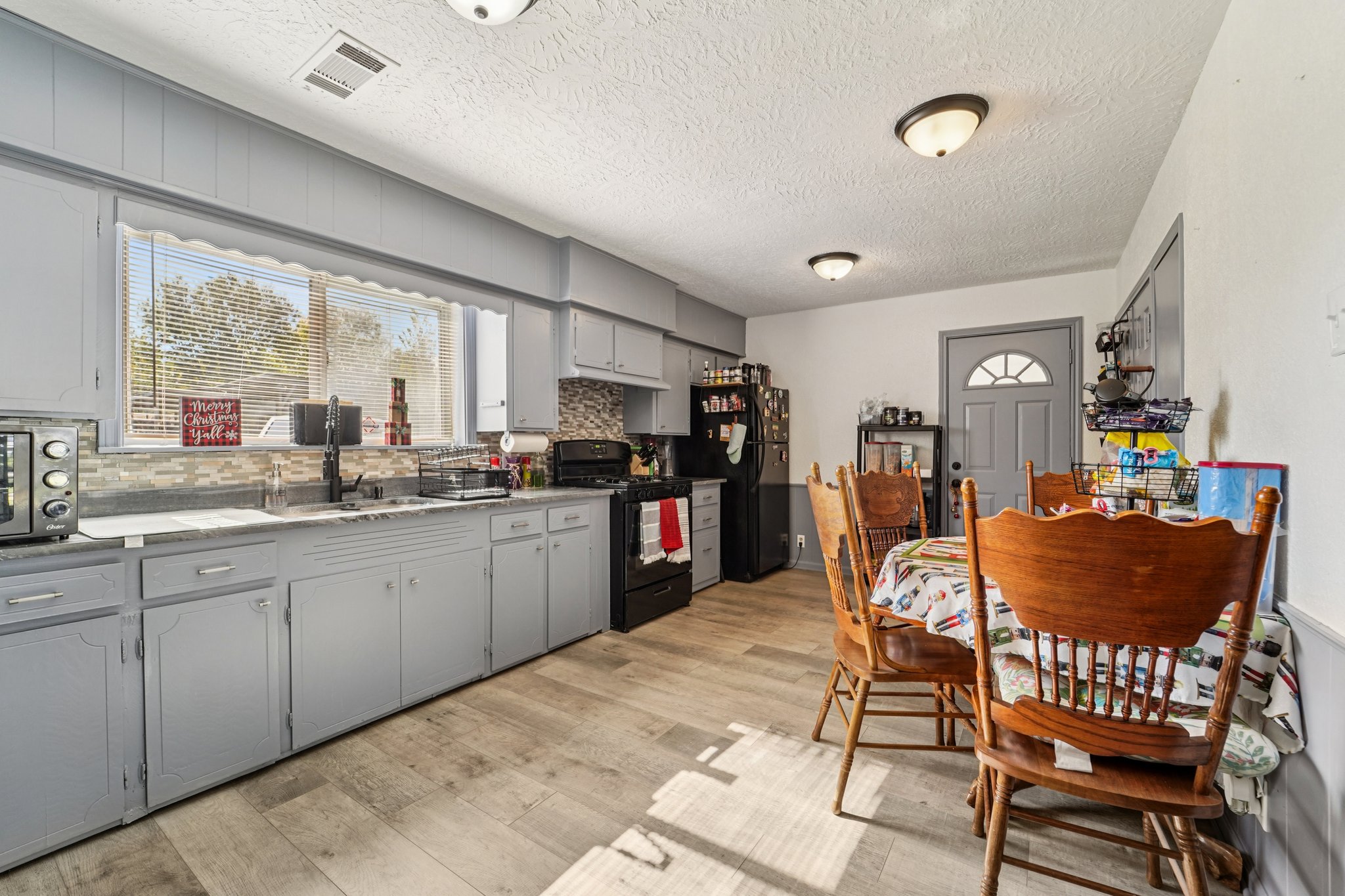 Munn St-S1012-007.jpg