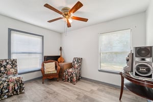 Munn St-S1012-021.jpg