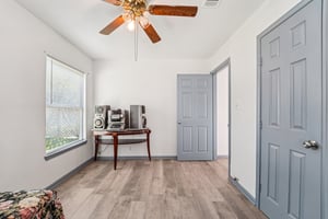 Munn St-S1012-022.jpg