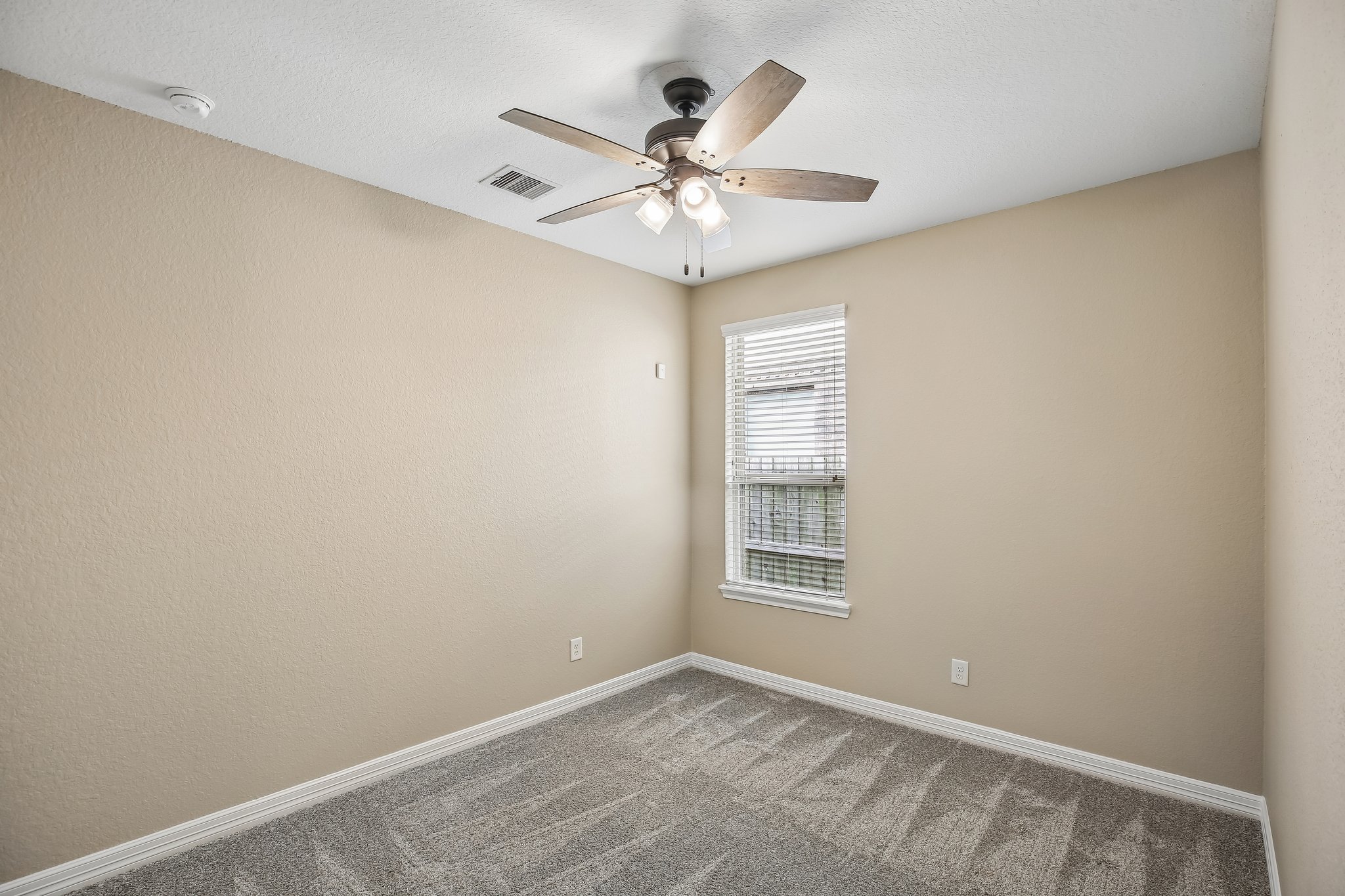 Sarah Bluff Ln-S1106-022.jpg