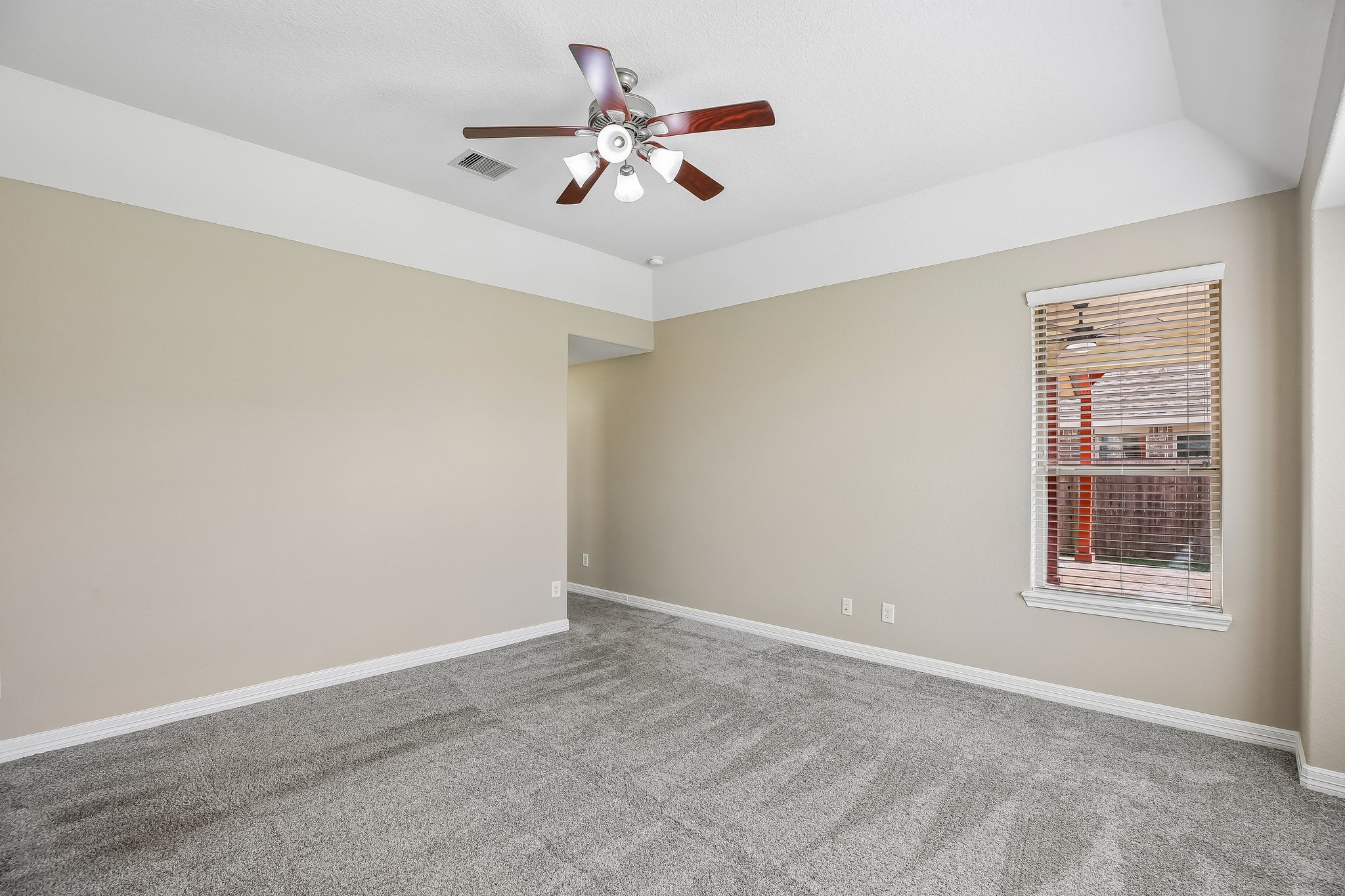 Sarah Bluff Ln-S1106-031.jpg