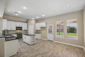 Sarah Bluff Ln-S1106-011.jpg