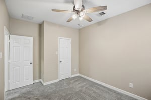 Sarah Bluff Ln-S1106-024.jpg