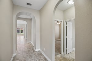Sarah Bluff Ln-S1106-026.jpg