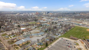  Photo 47