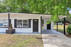 1105 E South St-0705-002.jpg