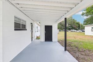 1105 E South St-0705-006.jpg