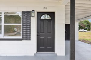 1105 E South St-0705-007.jpg