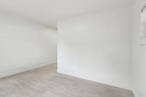 1105 E South St-0705-010.jpg