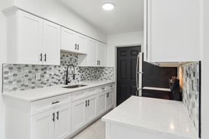 1105 E South St-0705-012.jpg