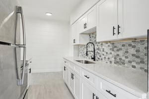 1105 E South St-0705-015.jpg