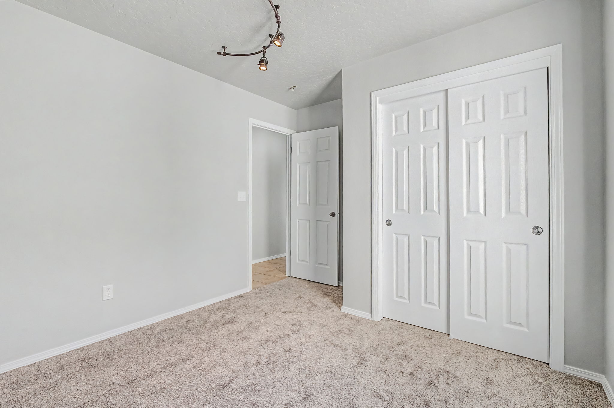 Guest Bedroom 1