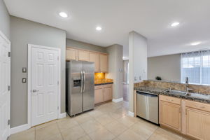 11031 Lamour Ln, Reno, NV 89521, USA Photo 13
