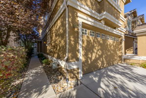11031 Lamour Ln, Reno, NV 89521, USA Photo 3