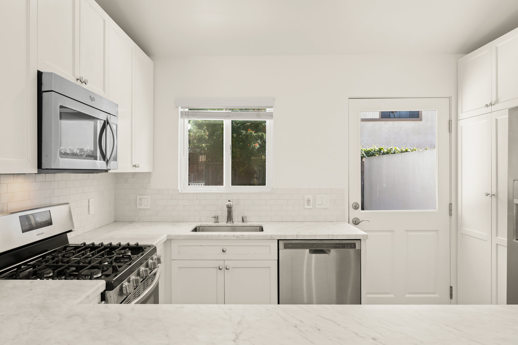1104 Hingham Ln, Ventura, CA 93001, USA Photo 11