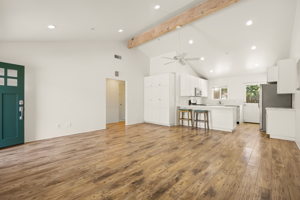 1104 Hingham Ln, Ventura, CA 93001, USA Photo 4