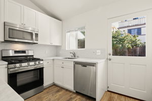1104 Hingham Ln, Ventura, CA 93001, USA Photo 13