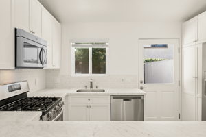 1104 Hingham Ln, Ventura, CA 93001, USA Photo 10