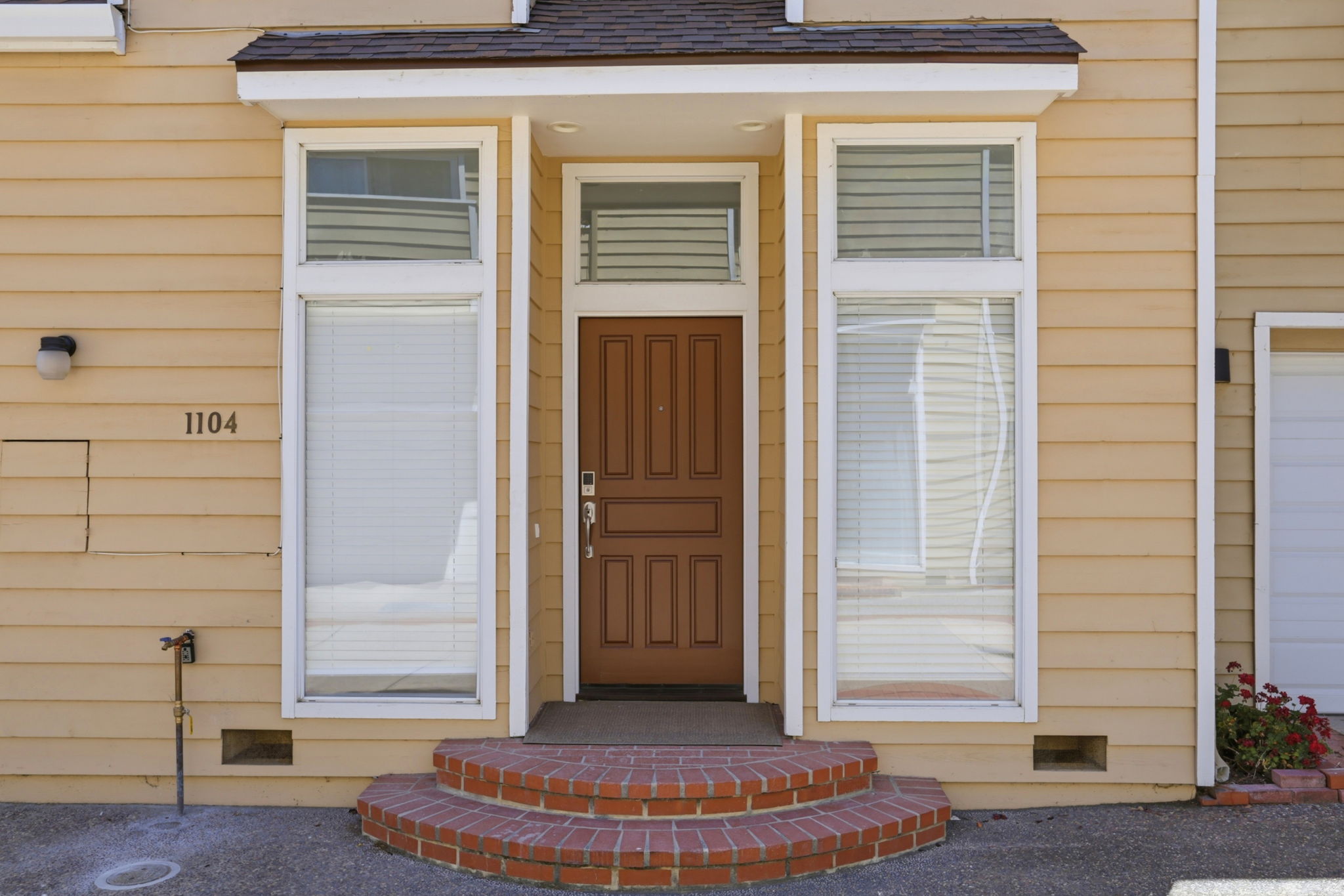 005_F8_1104 Lautrec Terrace