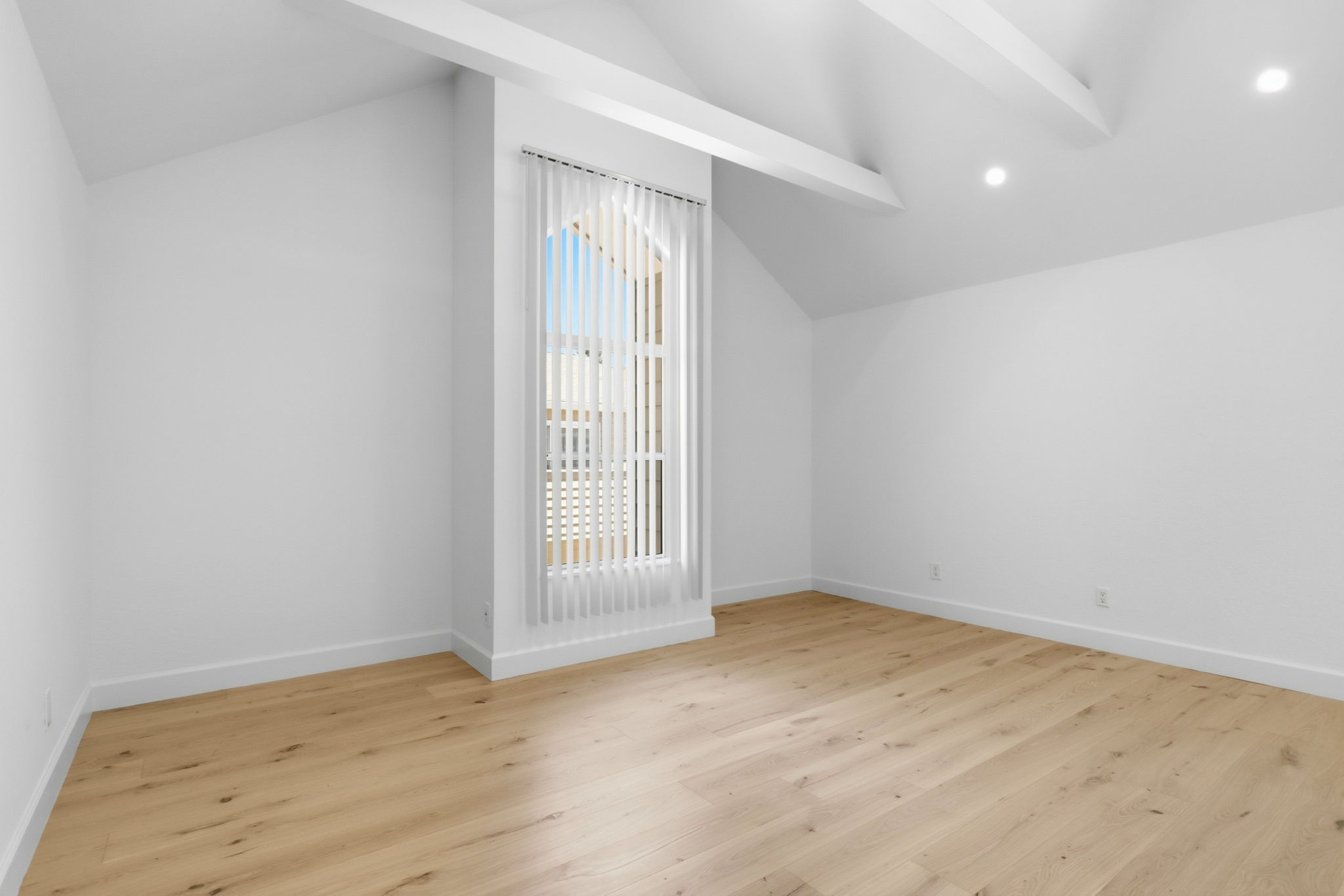 016_F8_1104 Lautrec Terrace