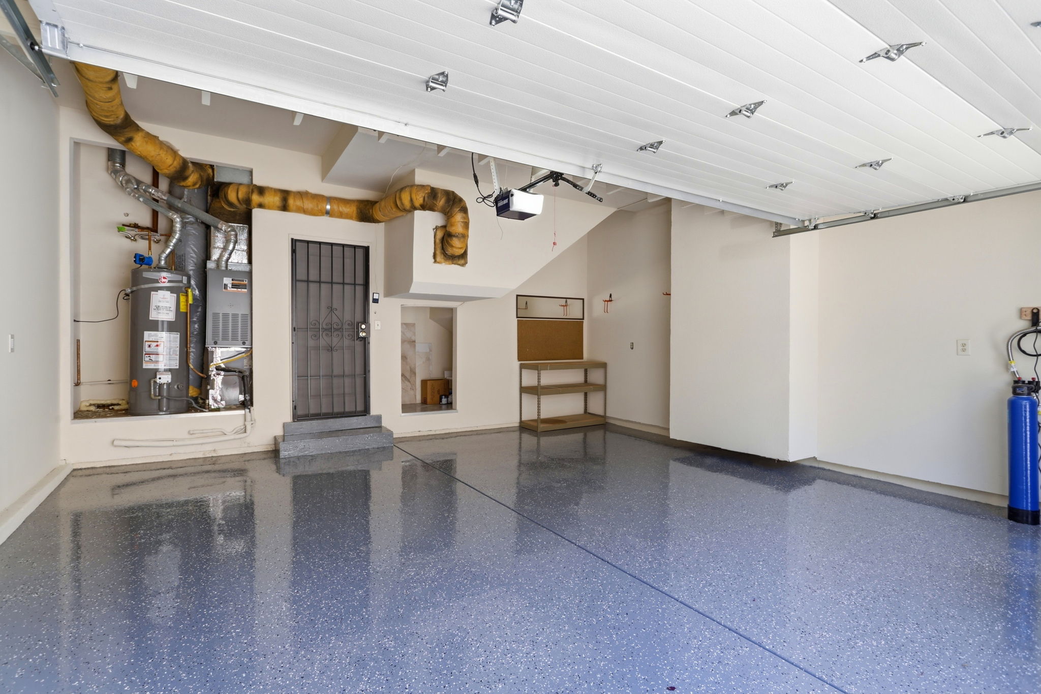 033_F8_1104 Lautrec Terrace