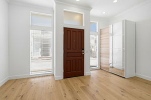 006_F8_1104 Lautrec Terrace